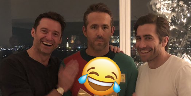 Hugh Jackman y Jake Gyllenhaal le hicieron una broma navideña a Ryan Reynolds