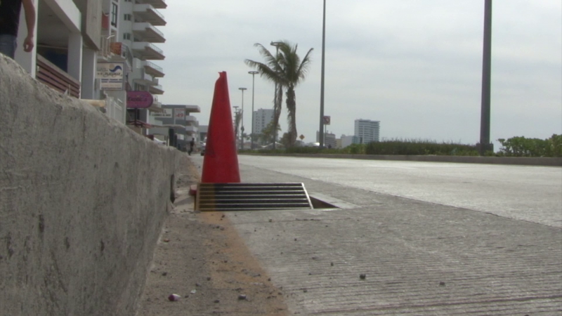 Mala imagen genera alcantarilla en mal estado sobre avenida del mar