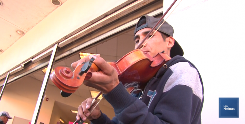 Deleita con música de violín el centro de Ciudad Obregón