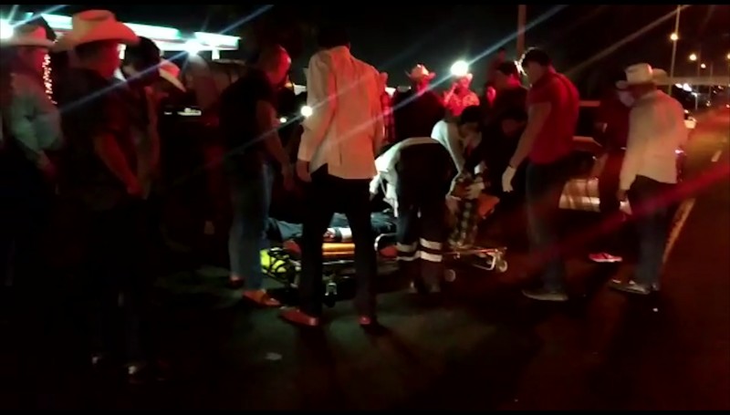 Muere ganadero tras ser atropellado sobre la carretera México 15