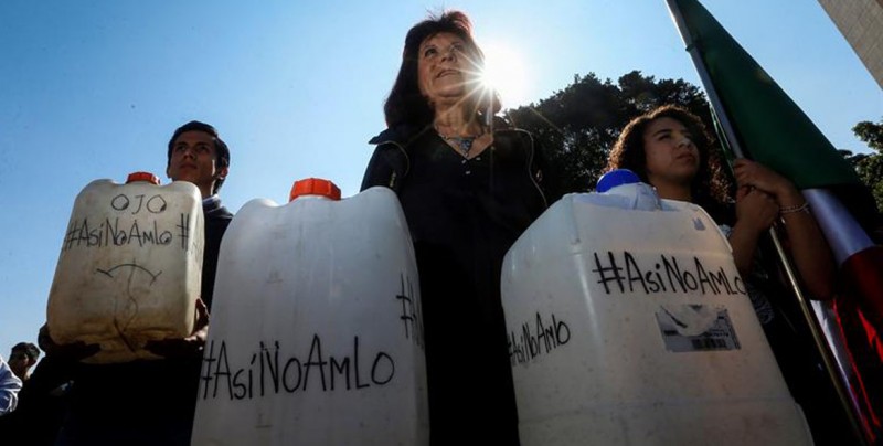 Desabasto de gasolina se convierte en la primera gran crisis de López Obrador