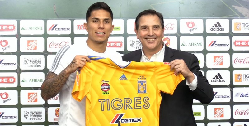 Fue presentado Carlos Salcedo con Tigres