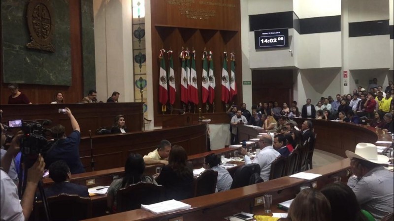 Controvertida LXIII legislatura concluye primer periodo ordinario de sesiones