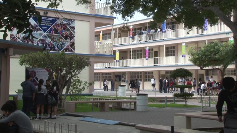Se empiezan a agotar espacios en preparatorias de la UAS en Mazatlán