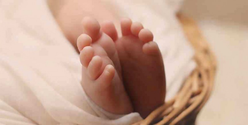 Muere bebé tras circuncisión casera realizada por sus padres
