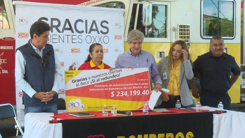 Recibe bomberos de Los Mochis donativo de programa redondeo