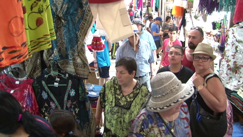 Mercado Pino Suárez lleno por turistas