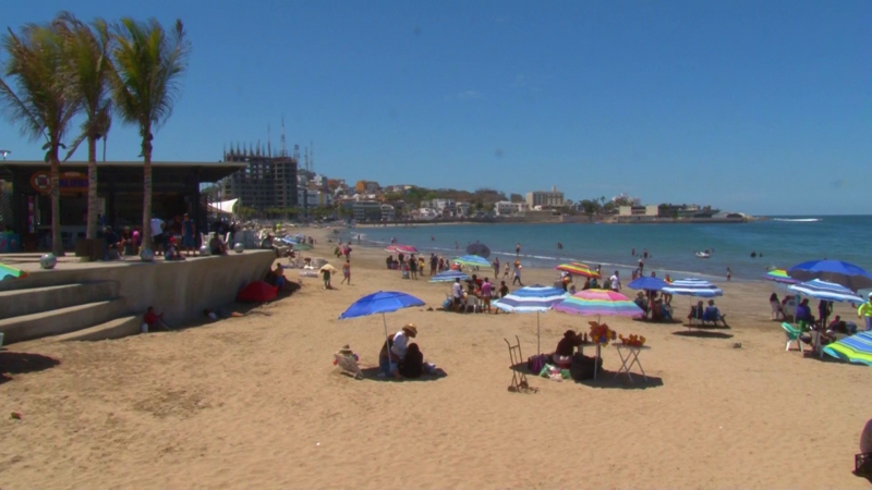 Vacías las playas de Mazatlán después de Semana Santa