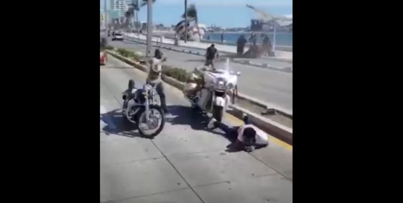 Sujeto abordo de una razer atropella a varios en el malecón de Mazatlán