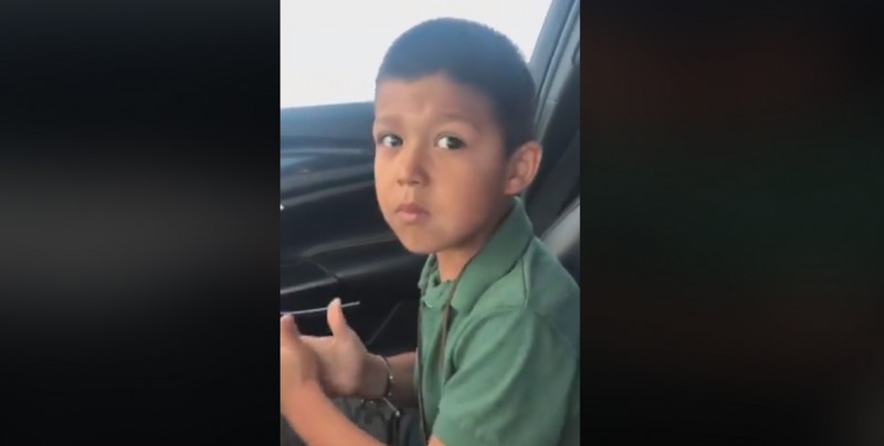 VIDEO: La reacción de este niño tras recibir el "regalo" de su mamá, te conmoverá