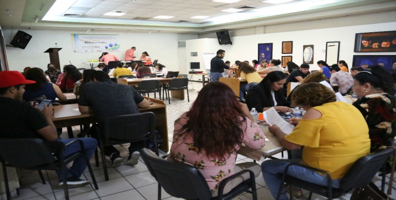 Capacitan a bibliotecarios de Sinaloa