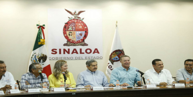 Se reúne Gobernador de Sinaloa con  productores acuícolas