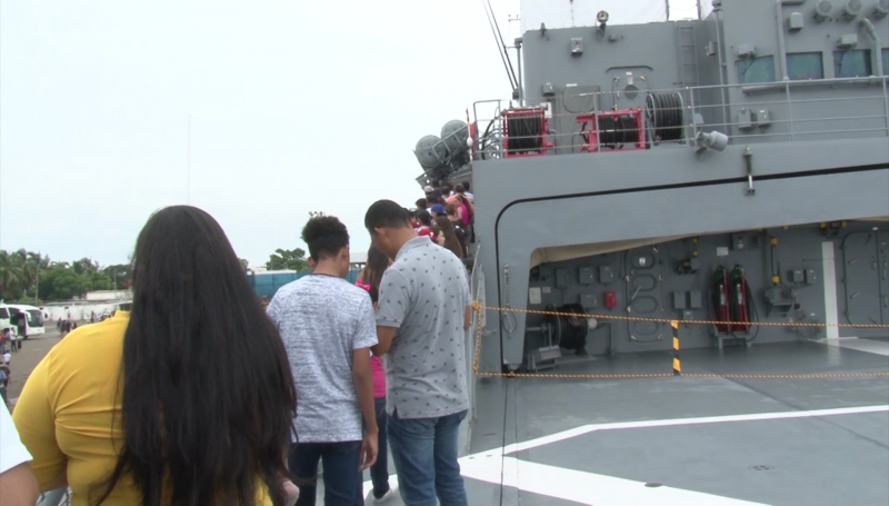 Mazatlecos visitan buques de entrenamiento de la marina japonesa