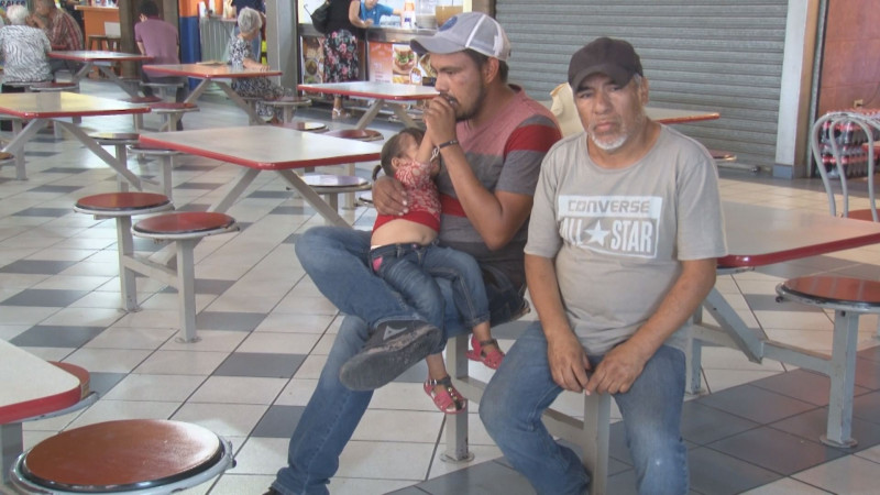 Familia de Guerrero pide apoyo económico para regresar a su lugar de origen