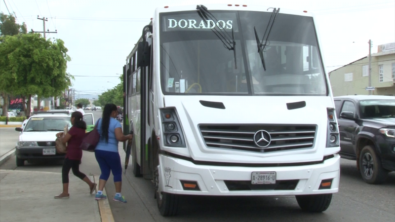 Reportan usuarios a choferes de camiones urbanos que abusan en cobro