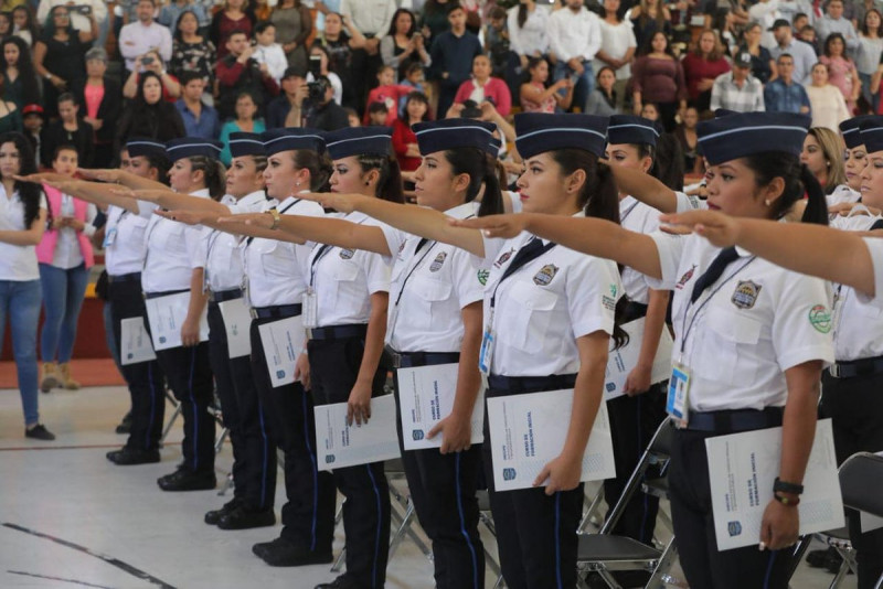 Más mujeres cadetes en el INECIPE
