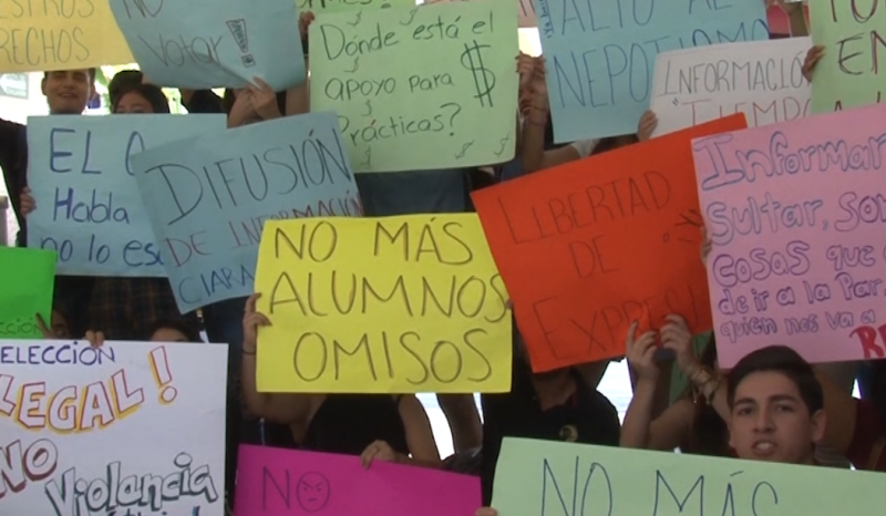 Alumnos y Maestros protestan en FACIMAR por votaciones