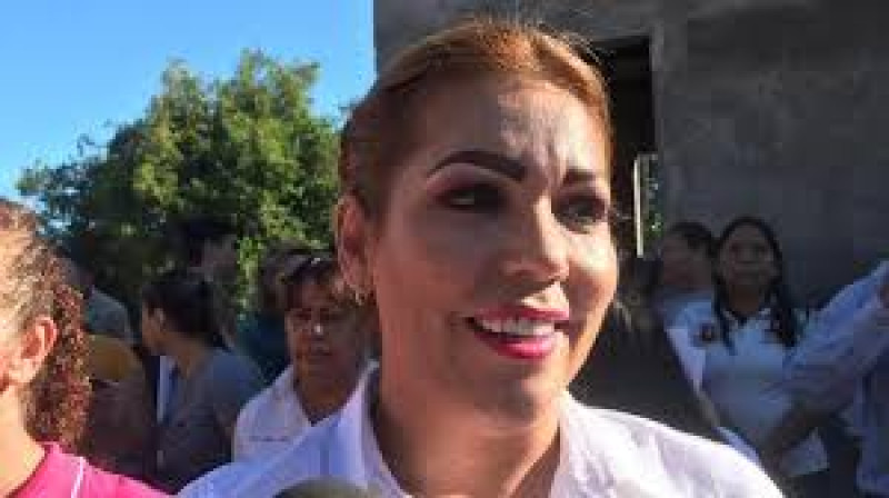 Entrega Alcaldesa de El Fuerte, informe a regidores