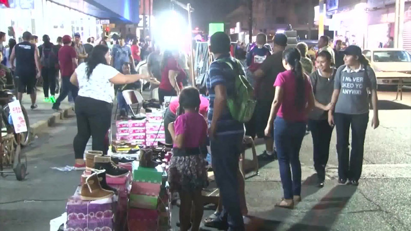 Alistan tradicional venta navideña en el Centro