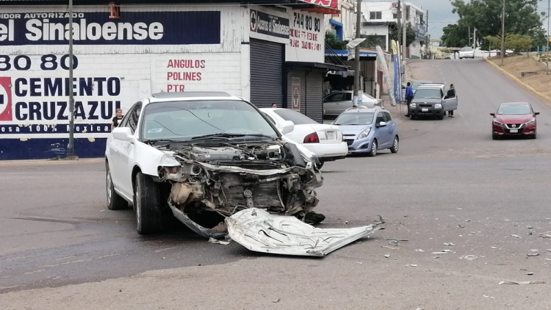 Una mujer resulta herida en accidente de transito