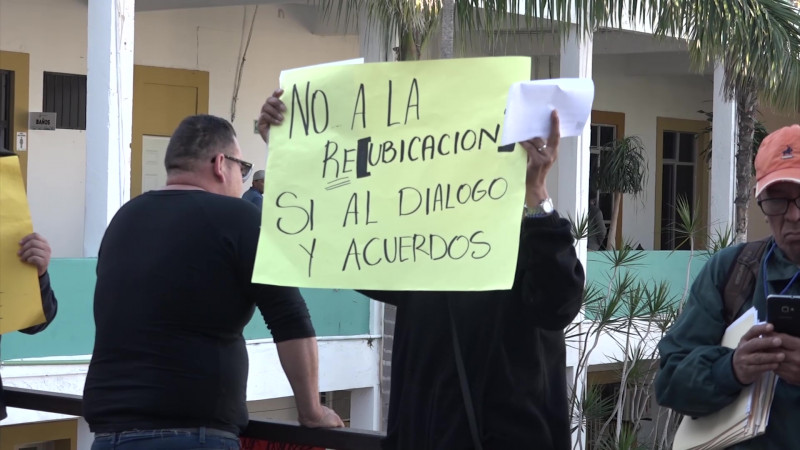 Se mantiene firme en impedir ambulantes en el Pino Suárez