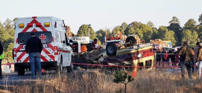 Nueve personas pierden la vida en accidente sobre la carretera Coyotes