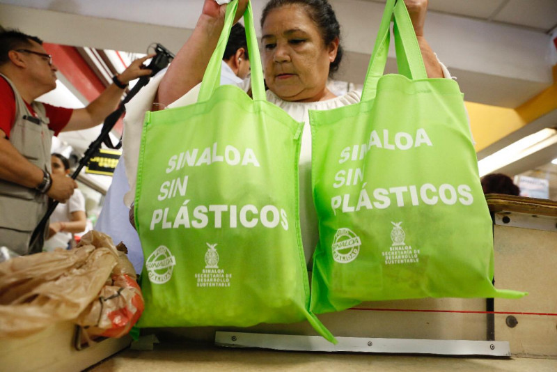 Inicia el 20 de julio la prohibición de bolsas de plástico y popotes en Sinaloa
