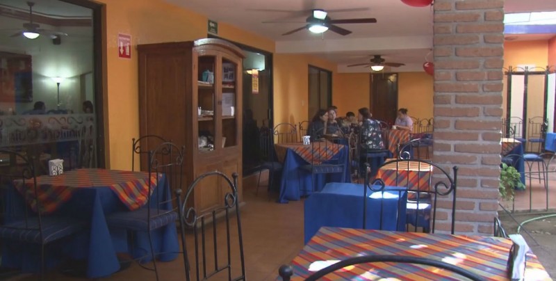 Se solidarizaron algunos restaurantes con el 9M en Mazatlán