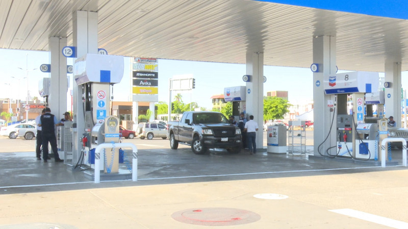 Gobierno federal no tiene que ver con el bajo costo de la gasolina