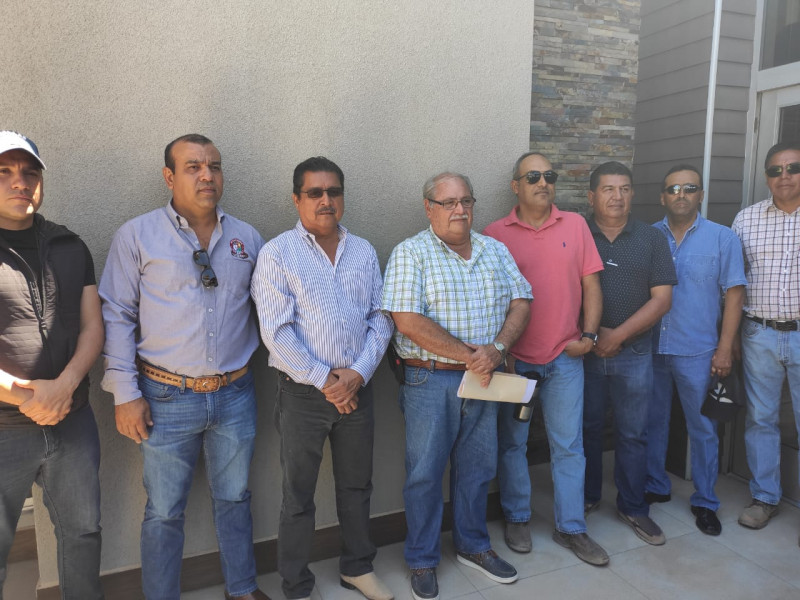 Constructora denuncia bloqueos de transportistas