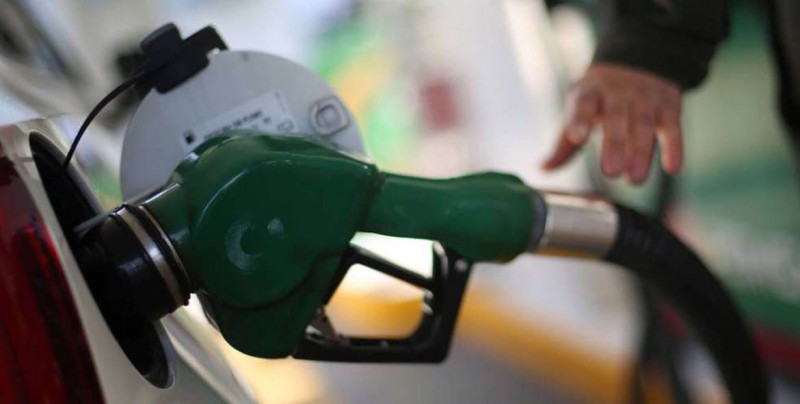 Costo de la gasolina se refleja con el alza o baja del precio del petróleo