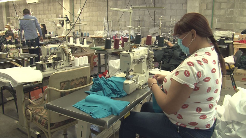 Textileros donan 100 mil cubre bocas