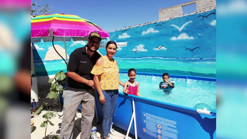 Familia de Coahuila recrea playa de Mazatlán en su patio