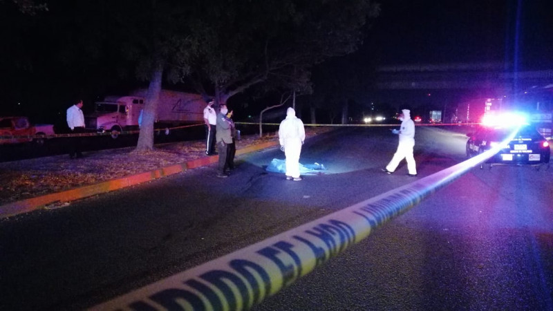 Muere atropellado por auto fantasma