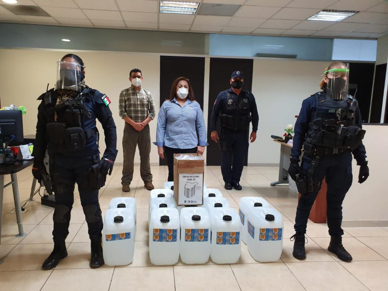 La SSP Sinaloa recibe donativo de la UAS de caretas y gel antibacterial