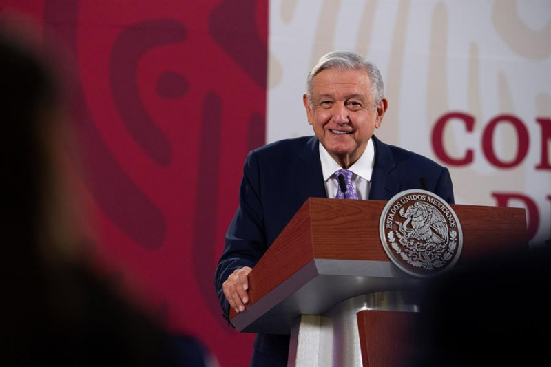 López Obrador dice que se está "domando" la pandemia y quiere retomar pronto sus giras por el país