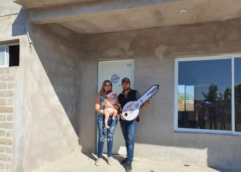 Comisión de Vivienda entregó 41 viviendas completas en Sinaloa