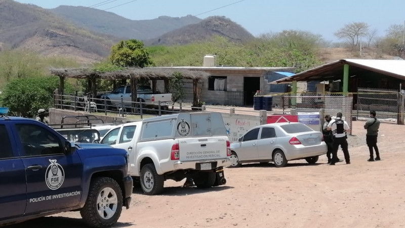 Grupo armado irrumpe en poblado de la sierra de Culiacán y asesina a padre e hijo