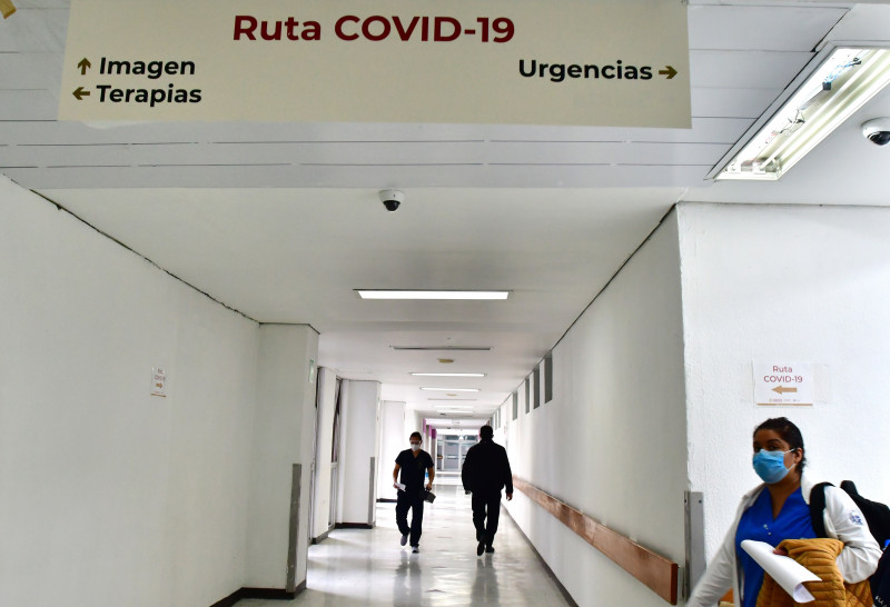 Controversia por médicos cubanos contratados durante la pandemia