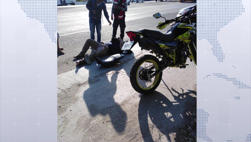 Accidente en la Colonia La Sirena, deja a un joven lesionado