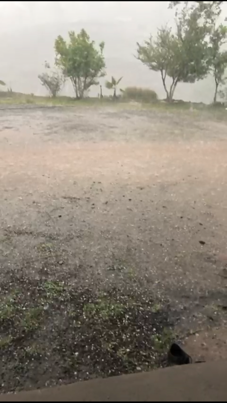 Fuerte lluvia y granizada se registró en Surutato la tarde este jueves