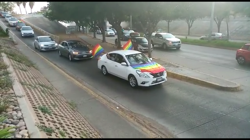 En Culiacán la caravana LGBTTTIQ+