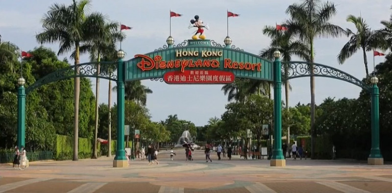 Tercera oleada de Covid-19 en Hong Kong obliga a cerrar de nuevo su Disneylandia