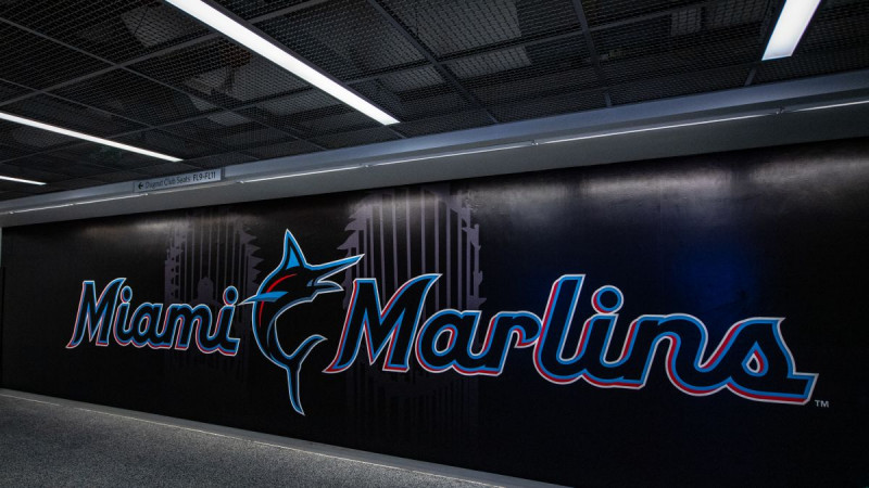 MLB pospone juegos de Marlins hasta el 2 de agosto