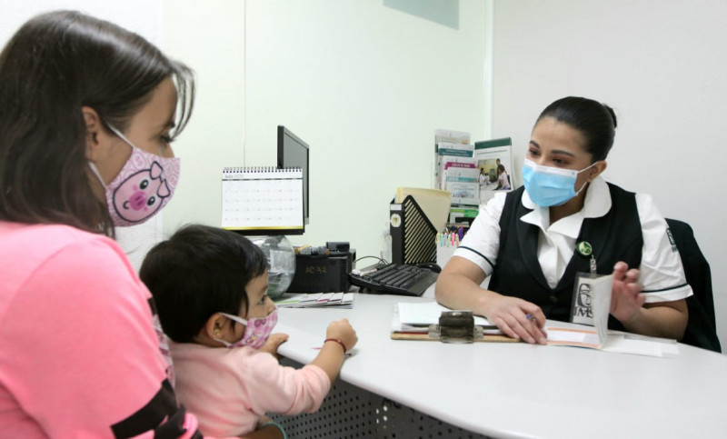 IMSS garantiza el higiene para aplicar vacunas