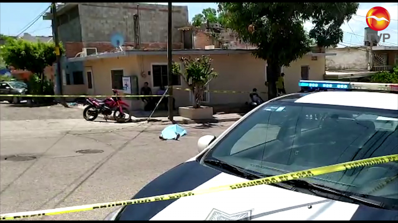 Muere acompañante de motociclista al caer del vehículo en movimiento