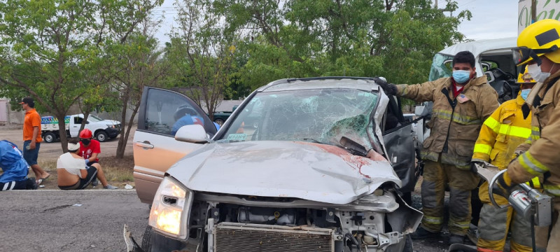 Trágico accidente en carretera de Elota deja a dos muertos y cinco heridos