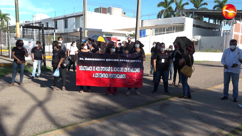 Protestan en el penal de Mazatlán