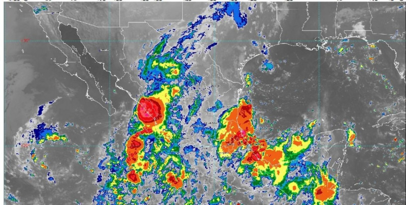 CONAGUA pronostica "descargas eléctricas" frente a costas de Sinaloa y lluvias intensas para este viernes