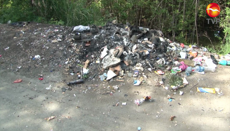 Crecen cercos de basura junto a canal en Mazatlán
